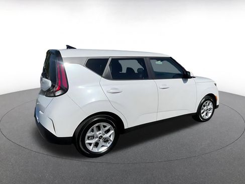 Used 2025 Kia Soul LX w/ LX Technology Package image 15