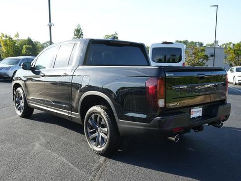Used 2025 Honda Ridgeline Sport image 6