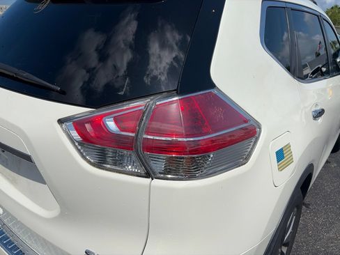 Used 2016 Nissan Rogue SL w/ SL Premium Package FWD image 18