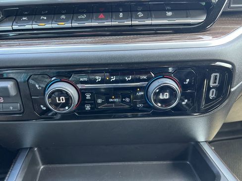 Used 2025 Chevrolet Silverado 1500 RST AWD/4WD image 13