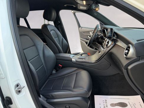 Used 2021 Mercedes-Benz GLC 300 4MATIC image 15