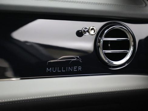 New 2025 Bentley Bentayga Extended Wheelbase image 32