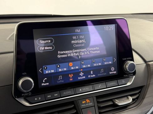 Used 2025 Nissan Altima 2.5 SV FWD image 36