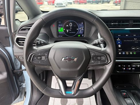 Used 2023 Chevrolet Bolt LT FWD image 18