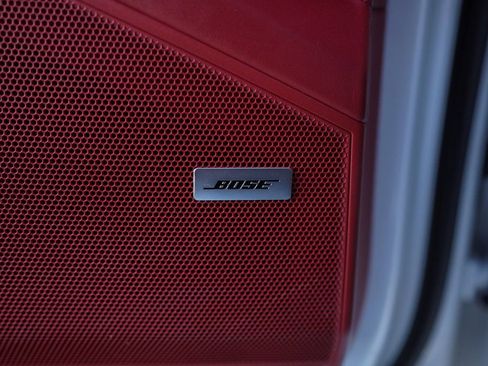 Used 2023 Porsche Cayenne Platinum Edition image 37