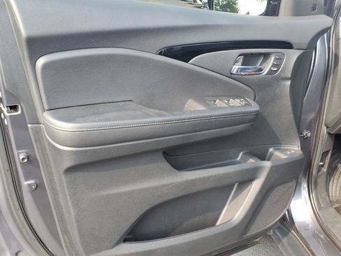 Used 2019 Honda Pilot Touring image 23