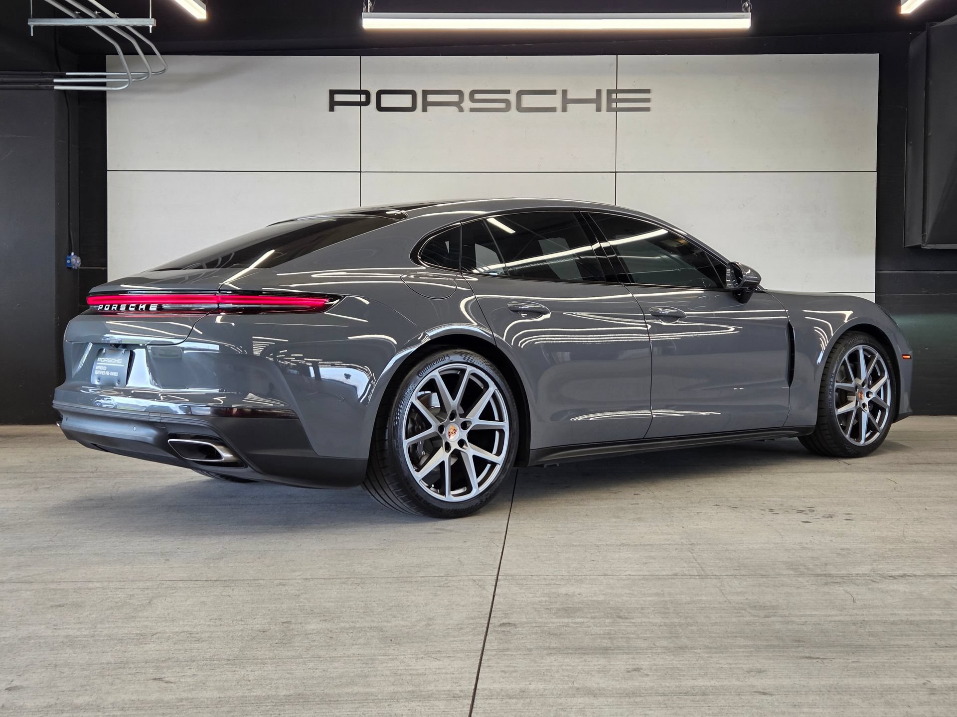 Certified 2025 Porsche Panamera image 6