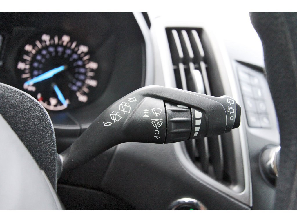 Used 2019 Ford Edge SE FWD image 22