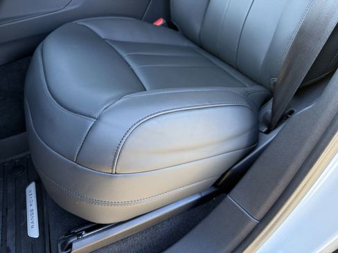 New 2025 Land Rover Range Rover Sport SE image 16