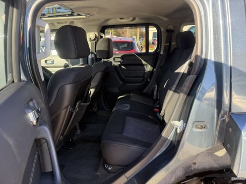 Used 2007 HUMMER H3 Base 4dr SUV 4WD w/ Chrome Appearance Package image 11