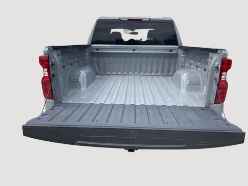 Used 2024 Chevrolet Silverado 1500 LT AWD/4WD image 28