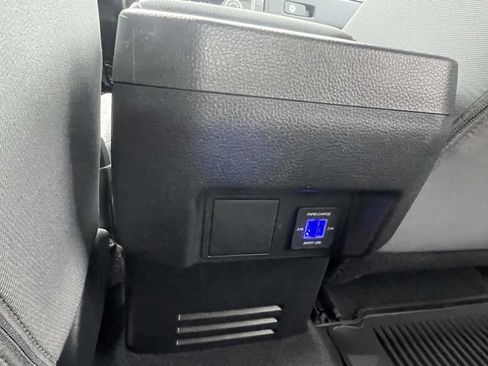 Used 2025 Toyota Tacoma SR5 AWD/4WD image 13
