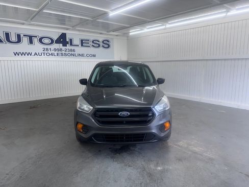 Used 2017 Ford Escape S FWD image 2