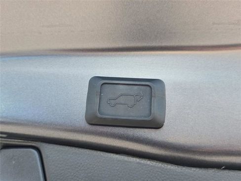 Used 2023 Toyota RAV4 XLE w/ Convenience Package FWD image 31