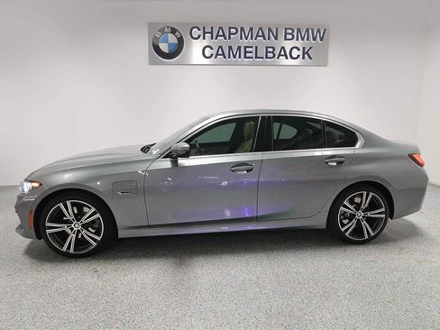 Used 2023 BMW 330e w/ Premium Package RWD image 3