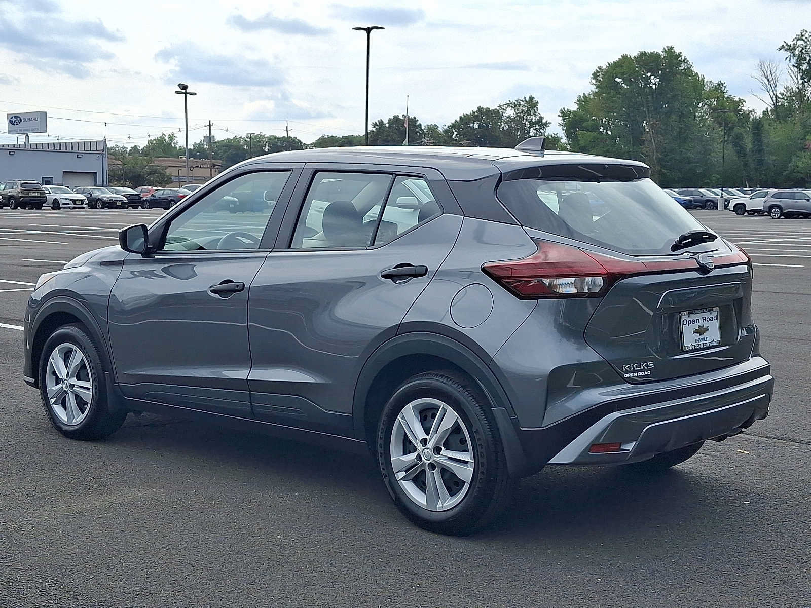 Used 2025 Nissan Kicks Play S FWD image 4