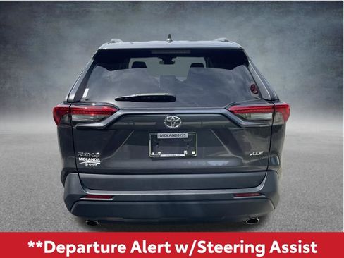 Used 2024 Toyota RAV4 XLE FWD image 5