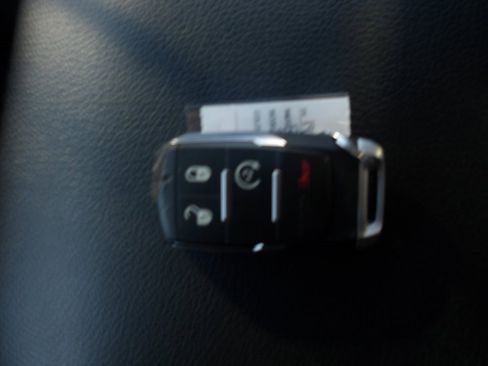 Used 2019 RAM 2500 Big Horn image 21