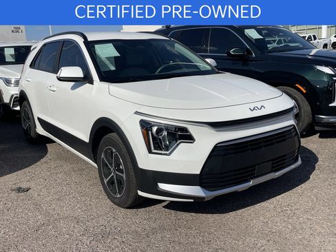 Certified 2025 Kia Niro EX FWD image 2