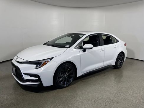 Certified 2024 Toyota Corolla SE w/ SE Premium Package FWD image 7
