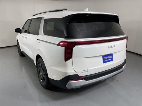 New 2026 Kia Carnival EX image 6