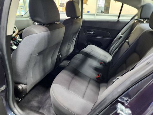 Used 2016 Chevrolet Cruze LT FWD image 19