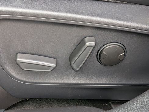 Certified 2025 Ford Escape Platinum image 22