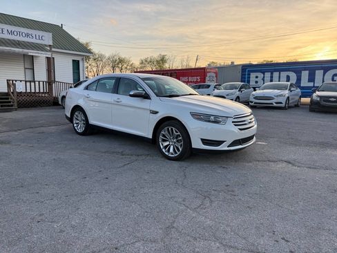 Used 2016 Ford Taurus Limited image 4