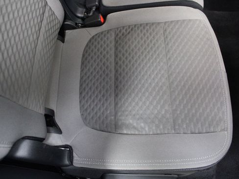 Used 2020 Ford Escape SE image 27