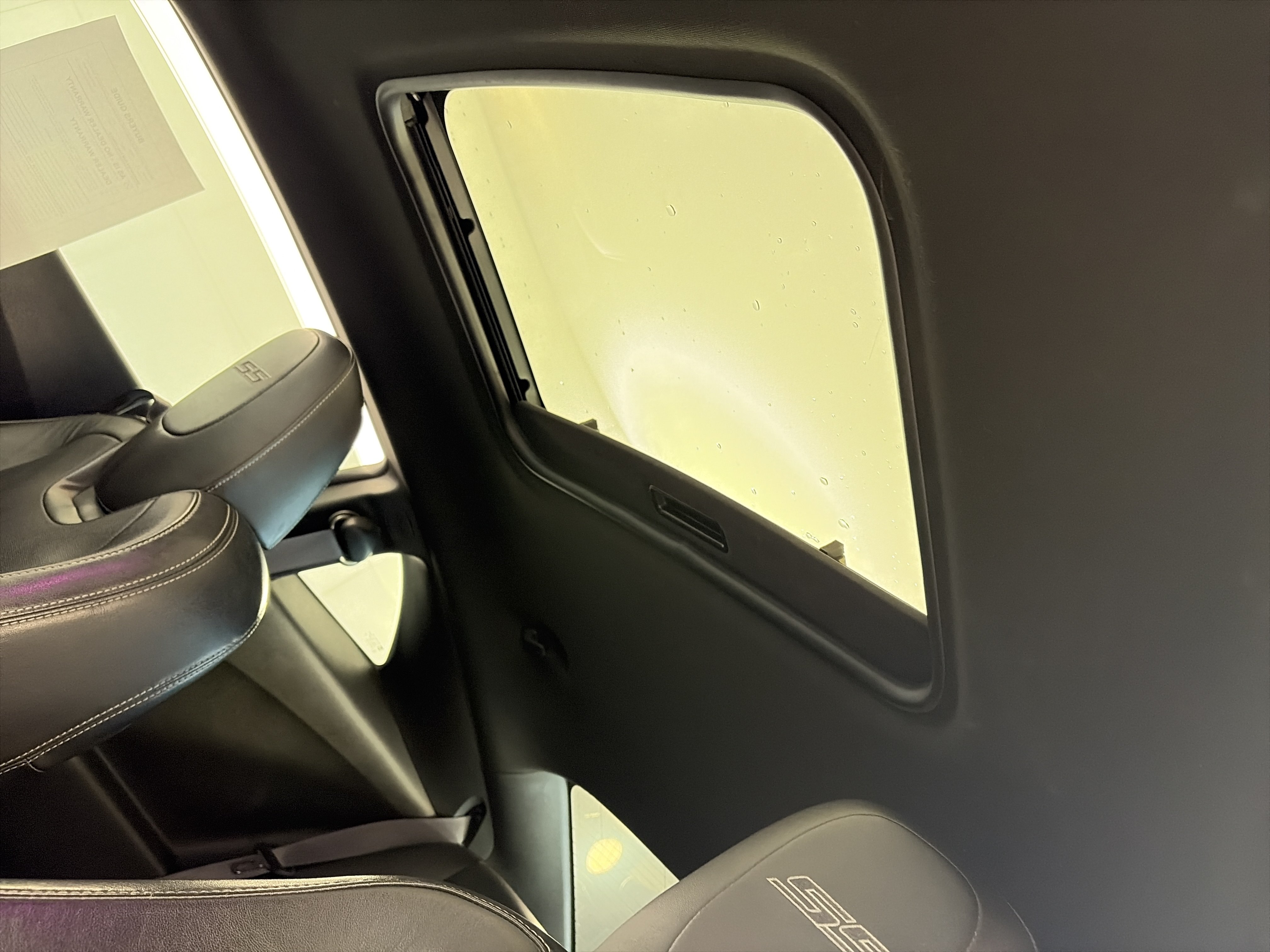 Used 2011 Chevrolet Camaro SS RWD image 17