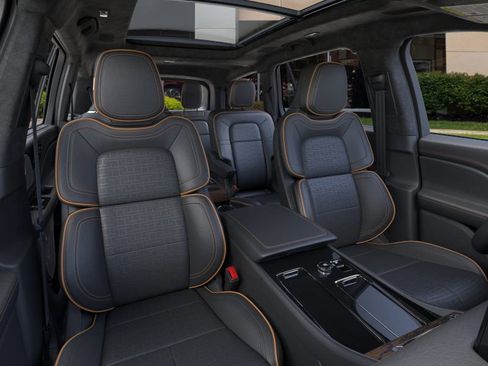 New 2026 Lincoln Aviator Black Label w/ Jet Appearance Package image 10