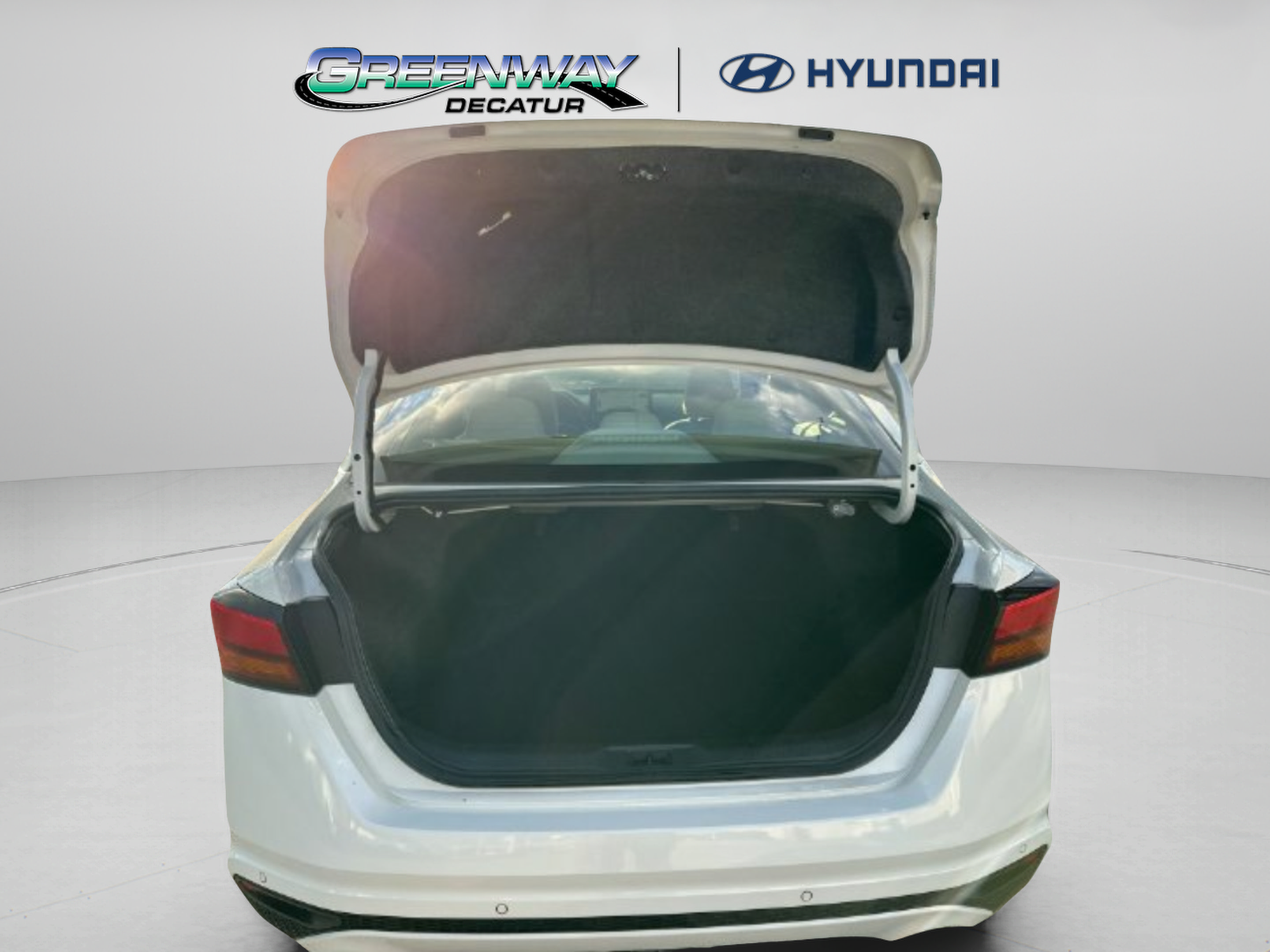 Used 2023 Nissan Altima 2.5 SV w/ SV Premium Package FWD image 20
