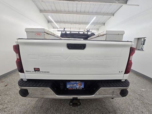 Used 2022 Chevrolet Silverado 2500 LT w/ Convenience Package AWD/4WD image 5