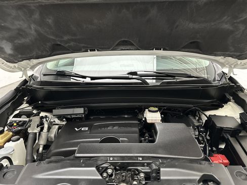 Used 2020 Nissan Pathfinder SL image 47