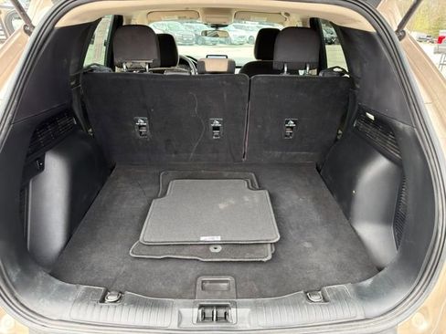 Used 2020 Ford Escape SE FWD image 30