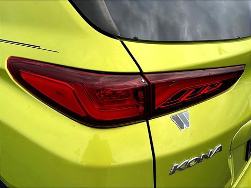 Used 2020 Hyundai Kona Limited FWD image 22