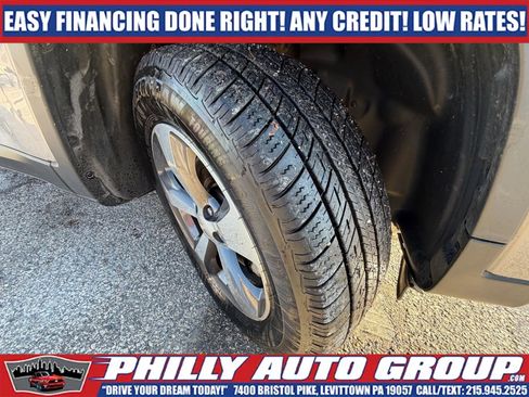 Used 2019 Jeep Cherokee Limited image 32