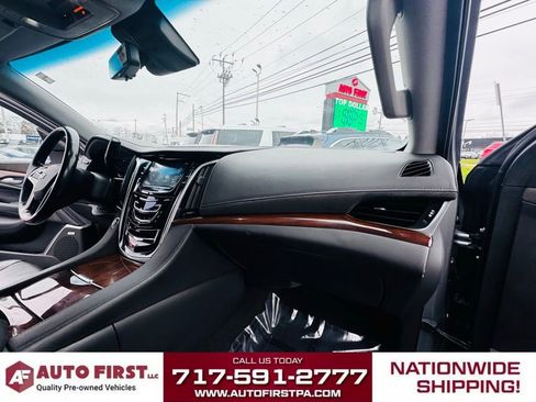Used 2019 Cadillac Escalade Luxury image 29