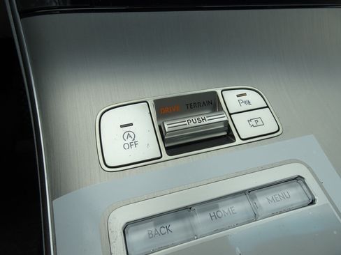 New 2026 Genesis GV70 2.5T Advanced image 16