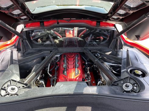 Used 2020 Chevrolet Corvette Stingray Preferred Cpe w/ 2LT Preferred Equipment Group RWD image 32