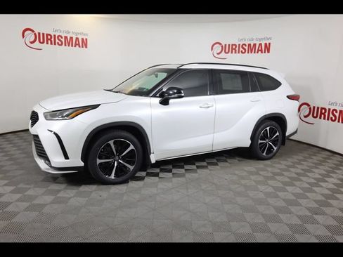 Used 2022 Toyota Highlander XSE AWD/4WD image 12