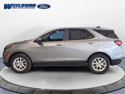 Used 2024 Chevrolet Equinox LT image 2