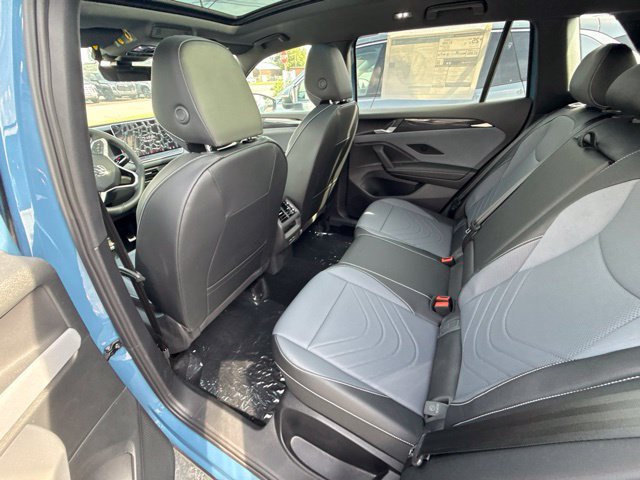 New 2026 Volkswagen Tiguan SE R-Line AWD/4WD image 10