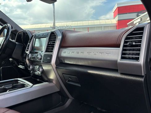 Used 2019 Ford F250 Platinum w/ Platinum Ultimate Package AWD/4WD image 26