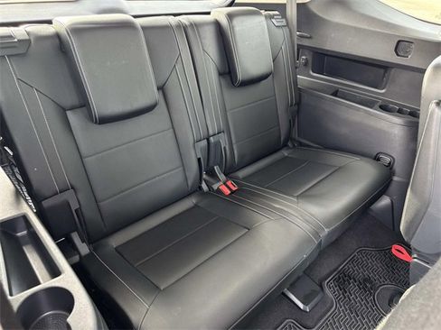 Certified 2023 Volkswagen Atlas SE image 18