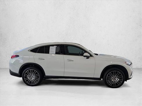 Used 2024 Mercedes-Benz GLC 300 4MATIC image 4
