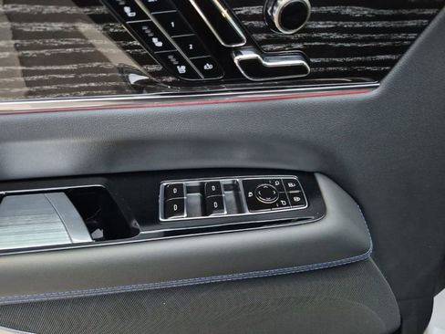 Used 2025 Cadillac Escalade IQ Sport 1 w/ Smart Trailering package image 33