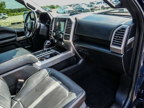 Used 2018 Ford F150 Platinum w/ Equipment Group 701A Luxury AWD/4WD image 18