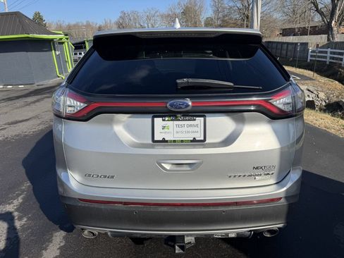 Used 2017 Ford Edge Titanium w/ Technology Package FWD image 5
