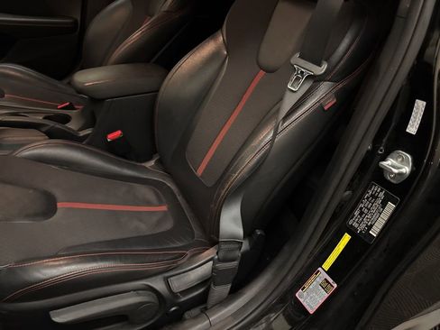 Used 2019 Hyundai Veloster Turbo image 10